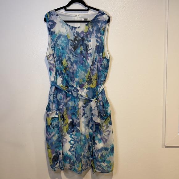 Dressbarn Plus Size Floral Watercolor Dress Sz 24 - Picture 15 of 16